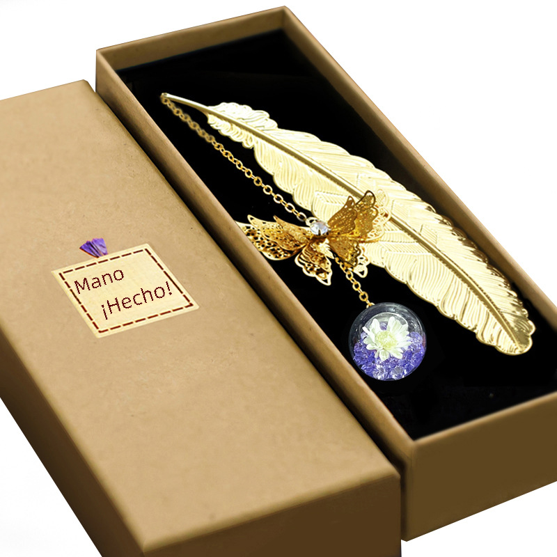 Chinese Style Metal Feather Bookmark with Preserved Flowers