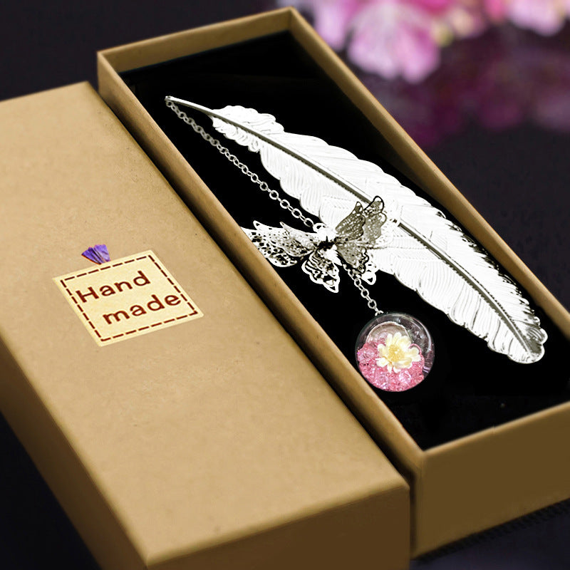 Chinese Style Metal Feather Bookmark with Preserved Flowers