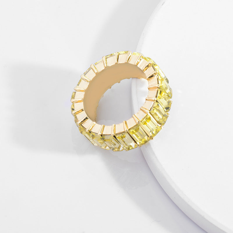 New Fashionable Geometric Alloy Ring with Diamonds