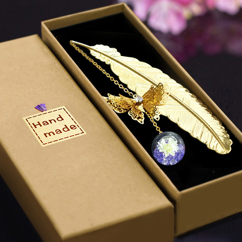 Chinese Style Metal Feather Bookmark with Preserved Flowers