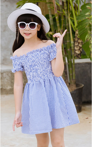 Family Matching Summer Outfits: Stylish T-shirts & Dresses