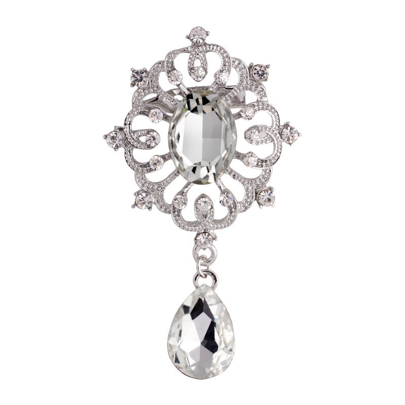 Korean Rhinestone Leaf Brooch with Full Diamonds