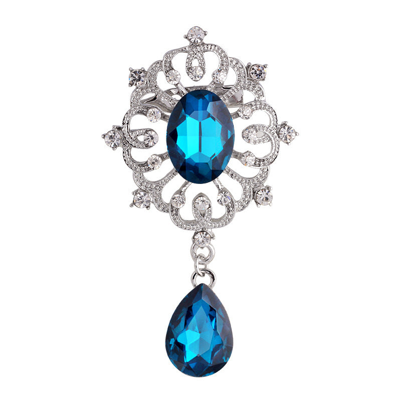Korean Rhinestone Leaf Brooch with Full Diamonds