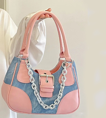 Multifunctional Lightweight Tote Bags in Various Styles