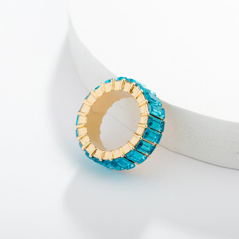 New Fashionable Geometric Alloy Ring with Diamonds