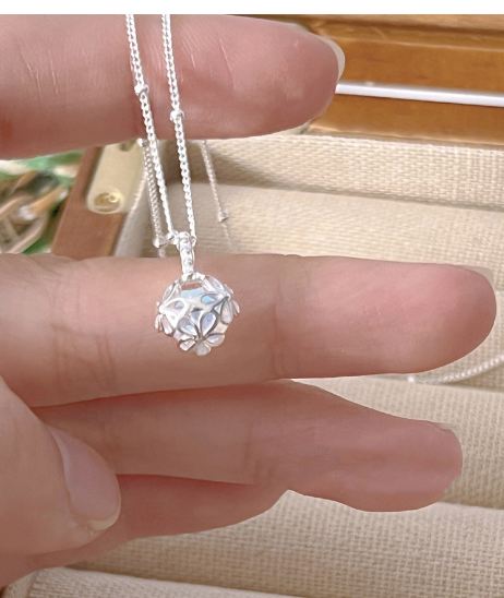 Opal Clavicle Necklace with Diamonds - Stylish & Quality