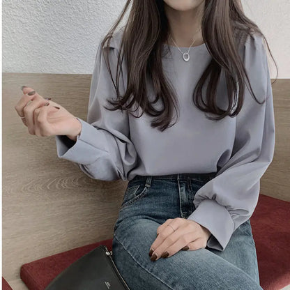 Round Neck Long-Sleeved Women's Blouse in Western Style