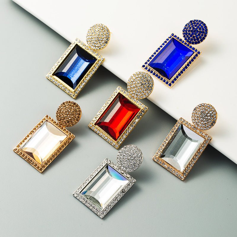 Fashionable Geometric Earrings with Metal and Diamonds