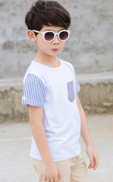Family Matching Summer Outfits: Stylish T-shirts & Dresses