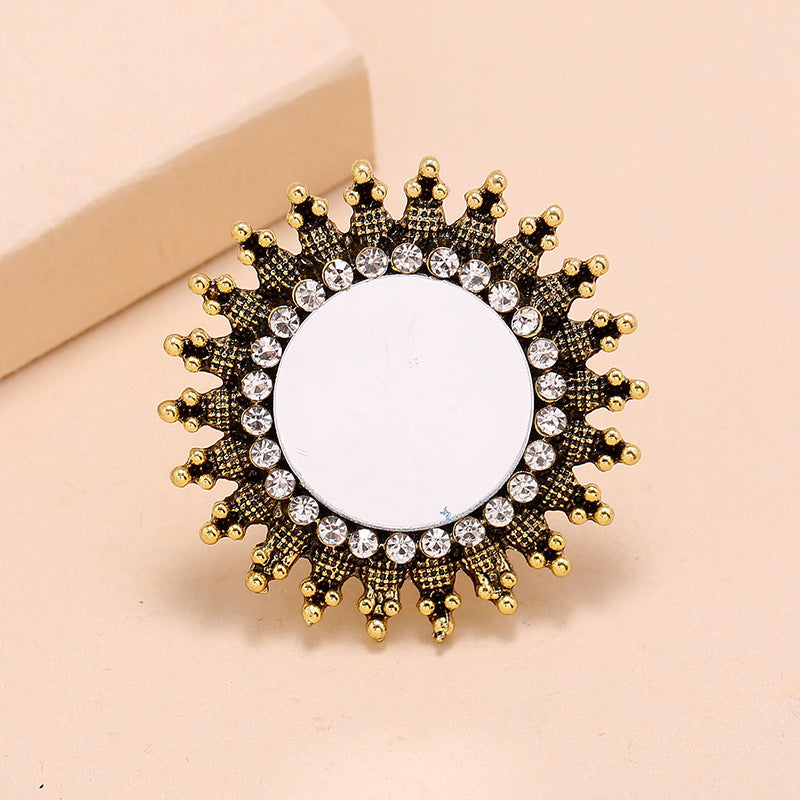 Fashionable Zinc Alloy Adjustable Ring with Diamonds
