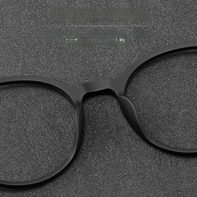 Fashionable Round TR90 Eyeglass Frames - Ultra Lightweight