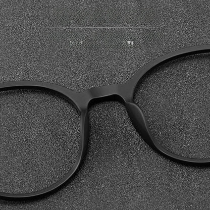 Fashionable Round TR90 Eyeglass Frames - Ultra Lightweight